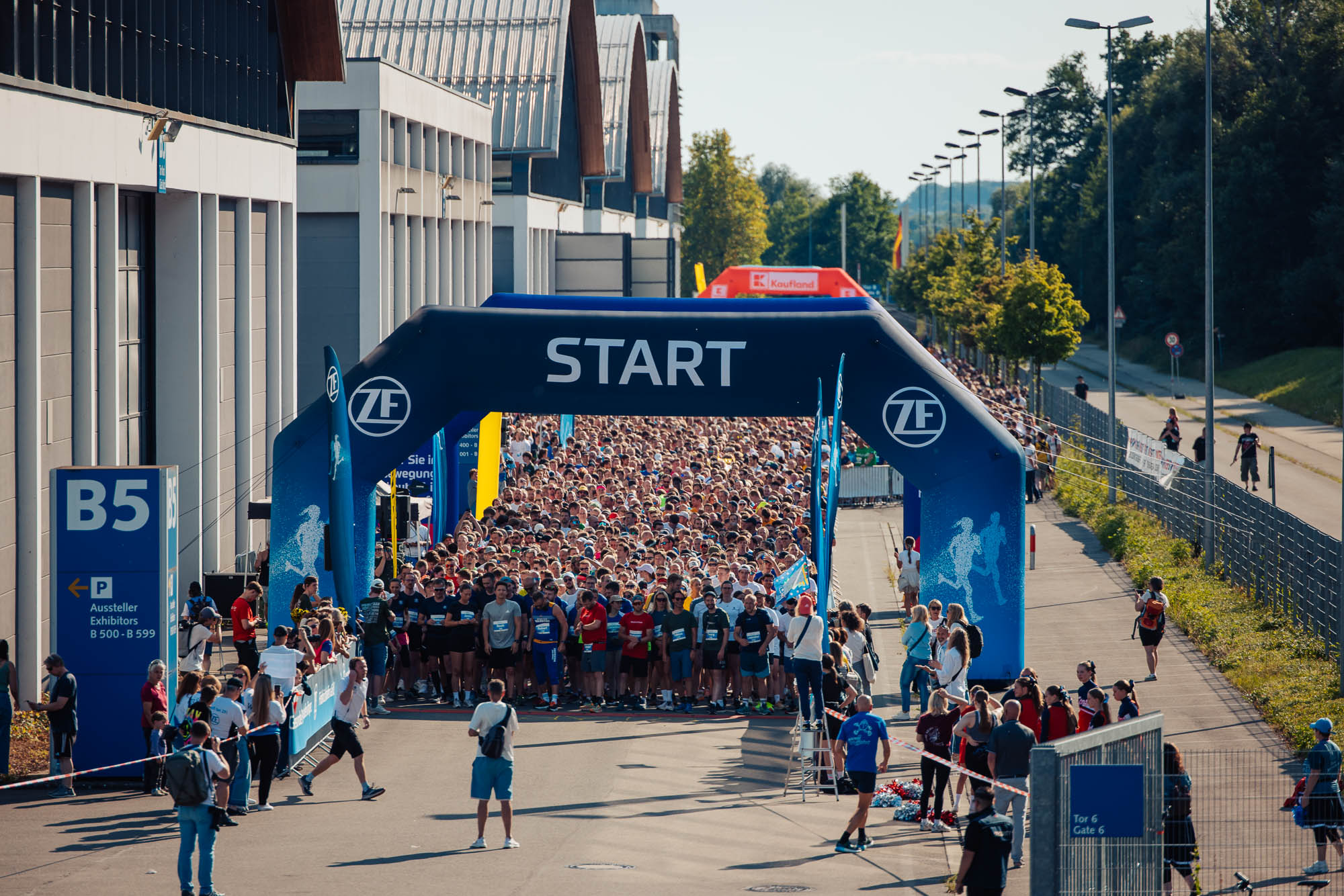 JO1_9800-10-07-2025-Firmenlauf©Julius Osner